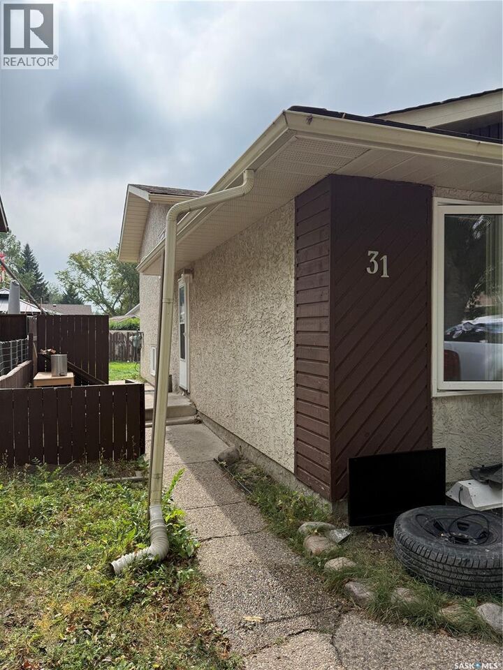 Property Photo:  31 Newstead Avenue  SK S4X 1H1 
