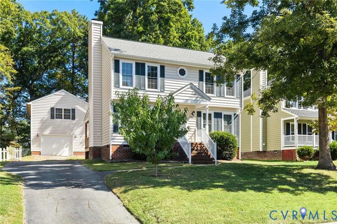 Property Photo:  8936 Castle Point Drive  VA 23060 