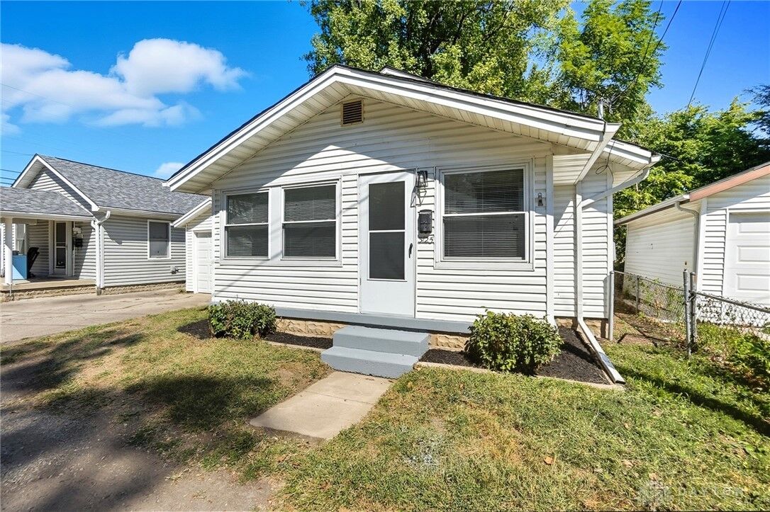 Property Photo: 3125 Cottage Terrace OH 45420