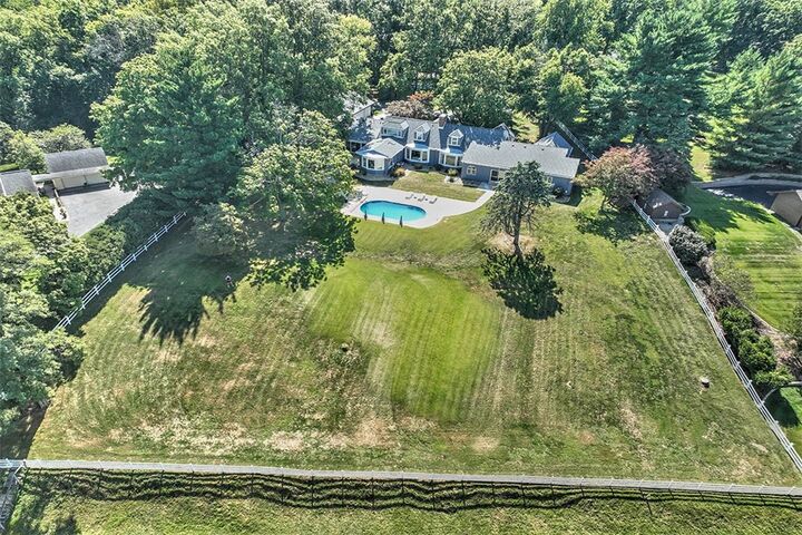 Property Photo:  92 N Country Club Road  IL 62521 