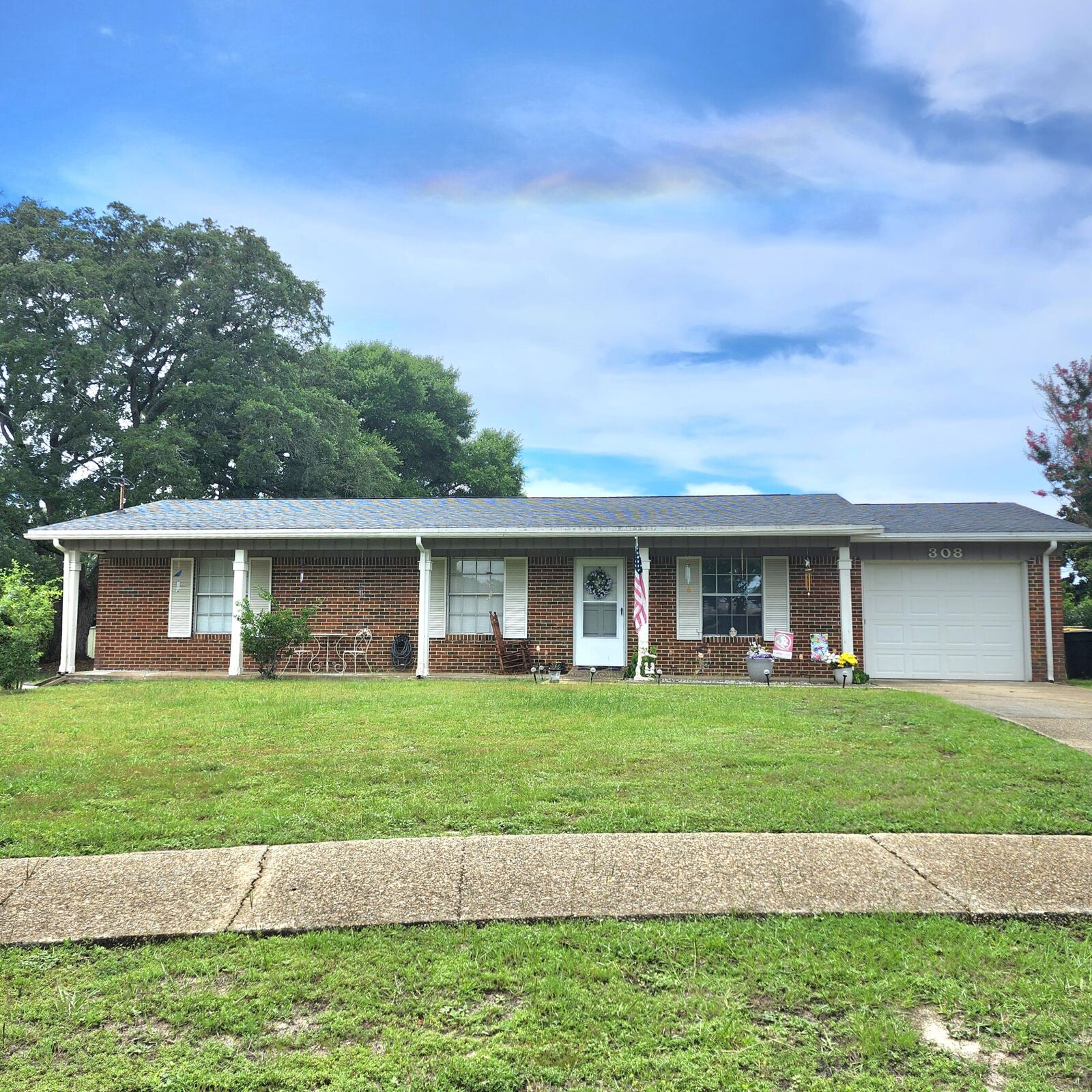 Property Photo: 308 NW Victoria Avenue FL 32548