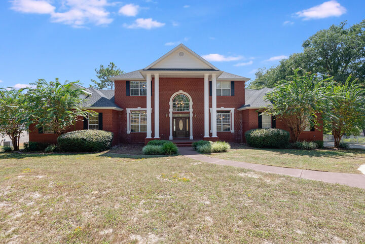 Property Photo: 444 Ridge Lake Road FL 32536