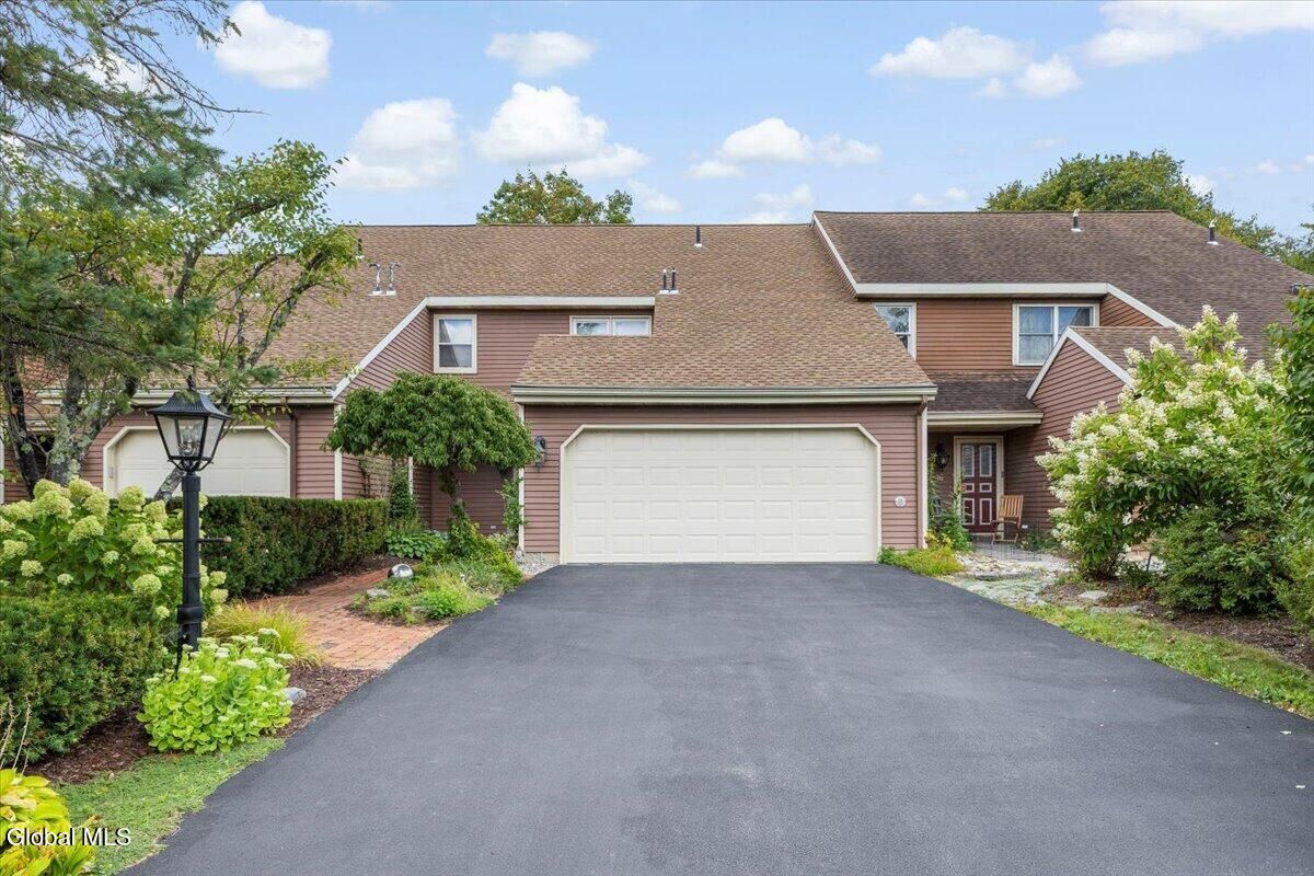 Property Photo:  18 Quincy Road  NY 12077 