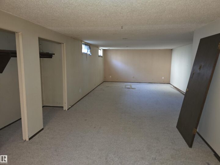 Property Photo: 17116 81 Avenue NW AB T5C 1N9