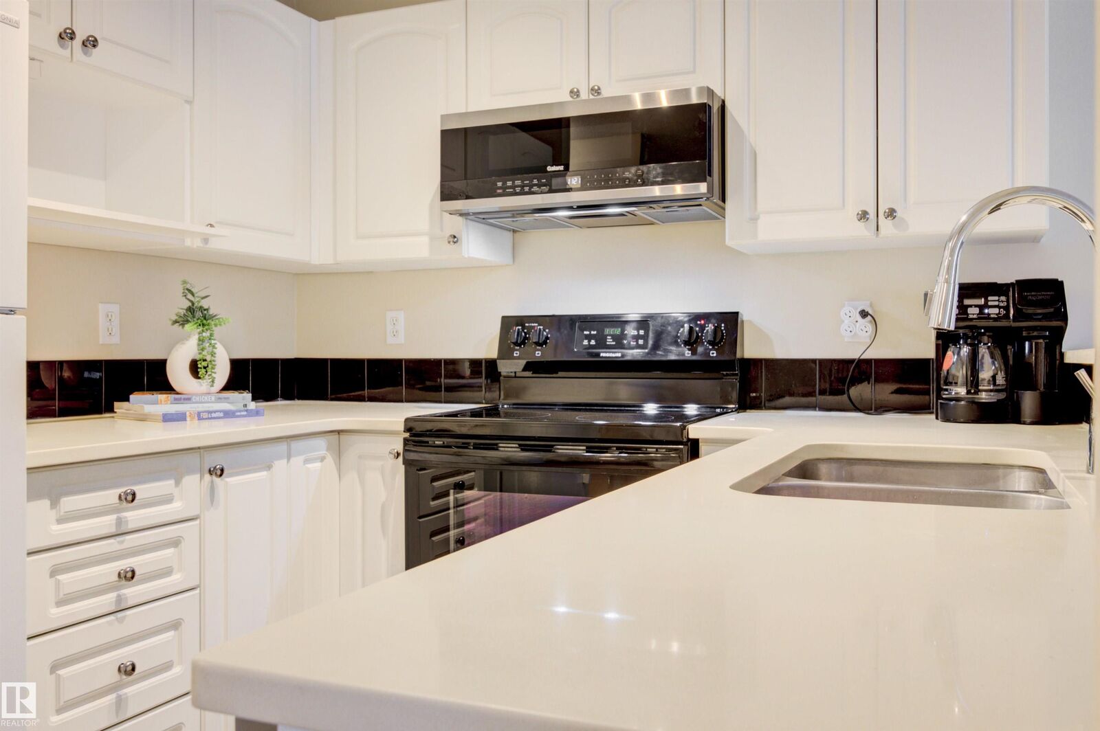 Property Photo:  230 Edwards Drive SW 97  AB T6X 1G7 