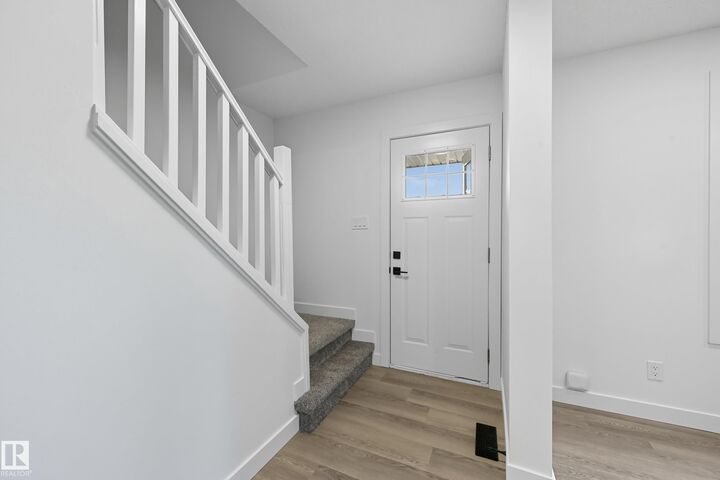 Property Photo:  118 Primrose Gardens NW  AB T5T 0R1 