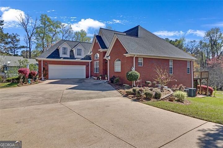 Property Photo: 3240 Somerset SE GA 30013