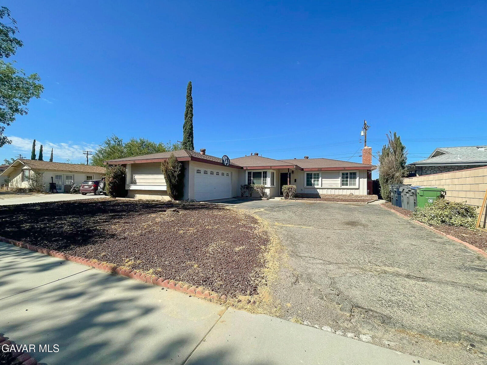 Property Photo: 45035 W 18th Street CA 93534