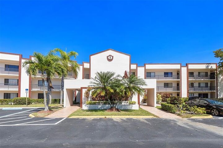 Property Photo:  9635 N Belfort Cir 109  FL 33321 