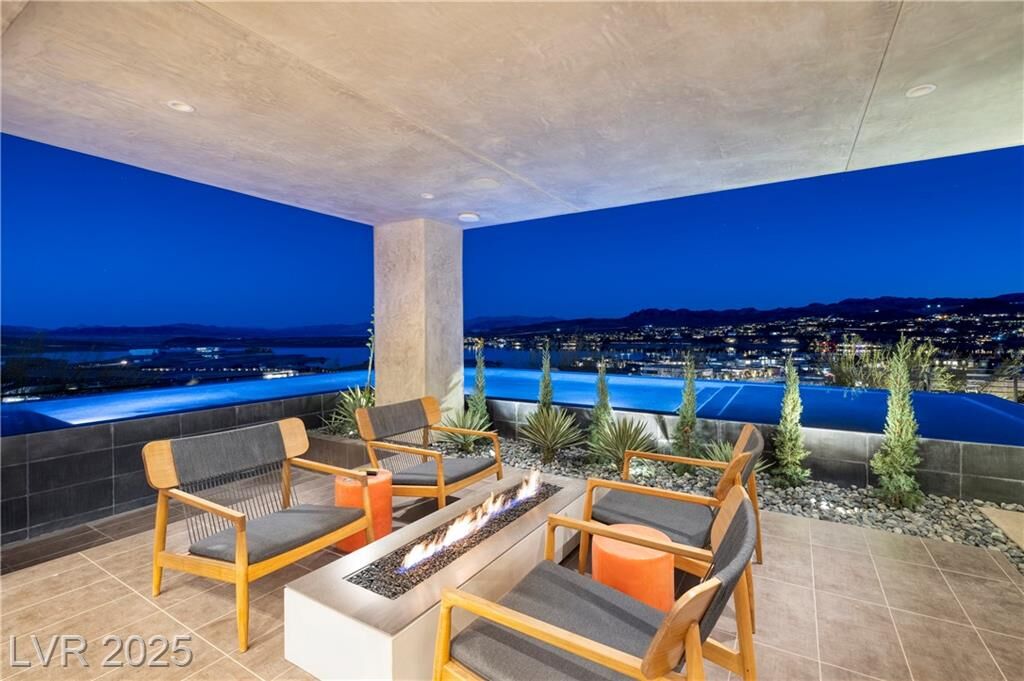 Property Photo: 32 Highland Cove Lane NV 89011