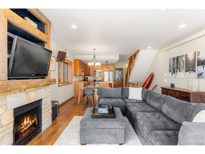Property Photo:  115 Beeler Pl 1  CO 80443 