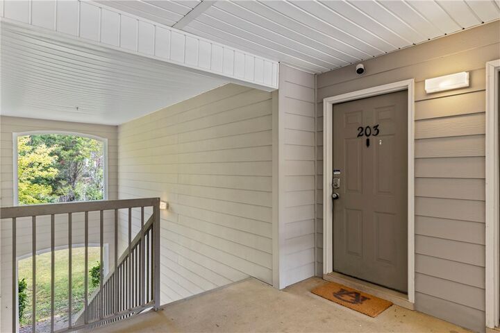 Property Photo: 1385 S Donahue Drive 2203 AL 36832