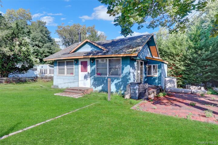 Property Photo:  23 Furman Lane  NY 11772 