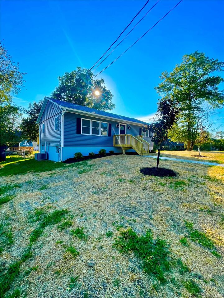 Property Photo:  5 Bordens Road  NY 10933 