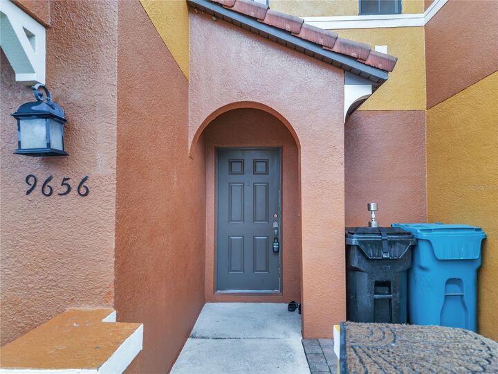 Property Photo: 9656 Doris Lane FL 32829
