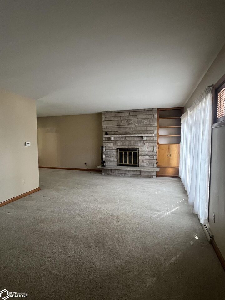 Property Photo:  2512 Clearview Drive  IA 52601