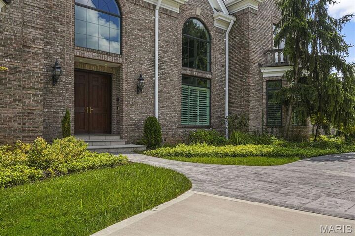 Property Photo:  14 Ballantrae Court  MO 63131 