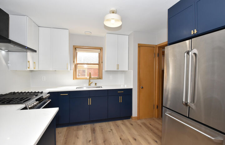 Property Photo:  10708 W York Pl  WI 53222