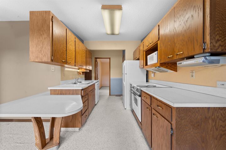 Property Photo:  2524 NW 6th St  ND 58703 