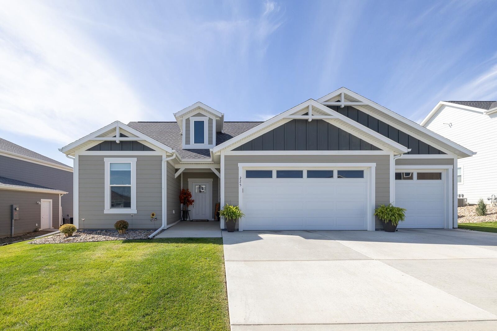 Property Photo: 225 Isaac St. SD 57703