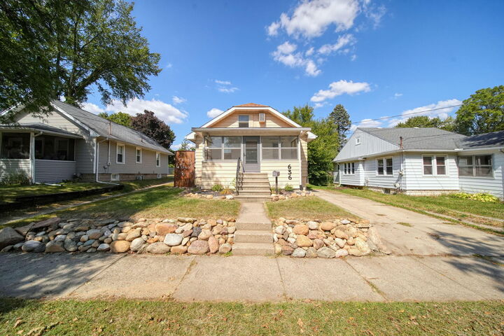 Property Photo:  636 Madison Street  MI 49202 