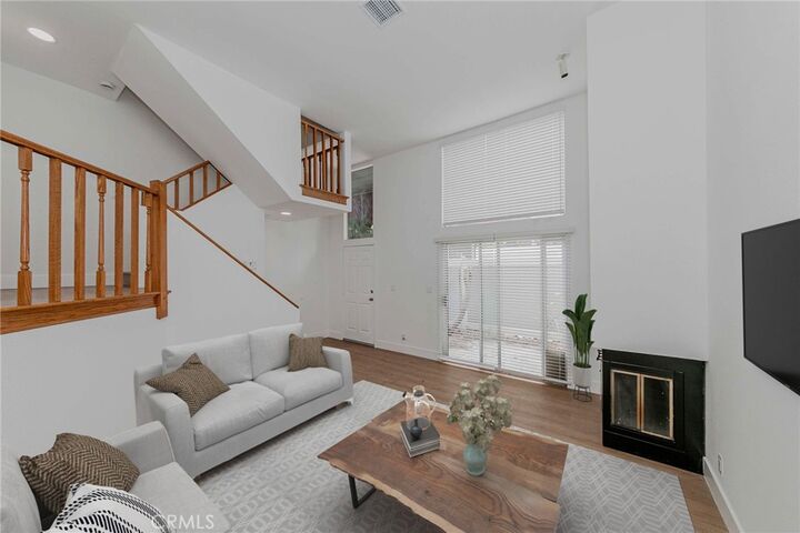 1929 E Washington Blvd 2  Pasadena CA 91104 photo