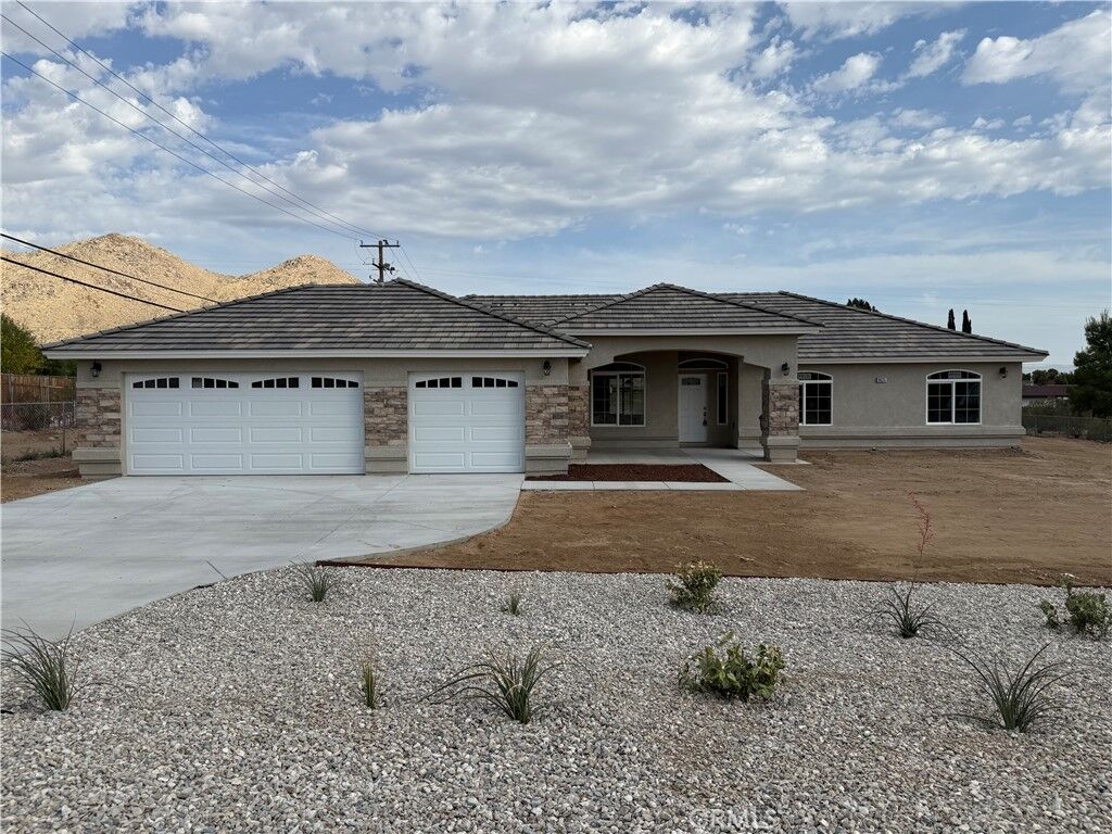 Property Photo: 19375 Corwin Road CA 92307