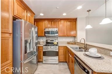 Property Photo:  22919 Mariposa Avenue 202  CA 90502 