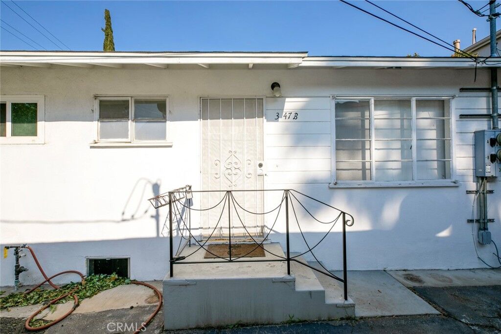 Property Photo:  347 W Dryden Street B  CA 91202 
