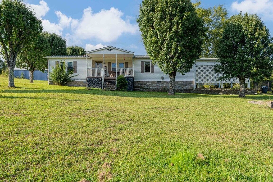 Property Photo: 897 Lower Helton Rd TN 37012