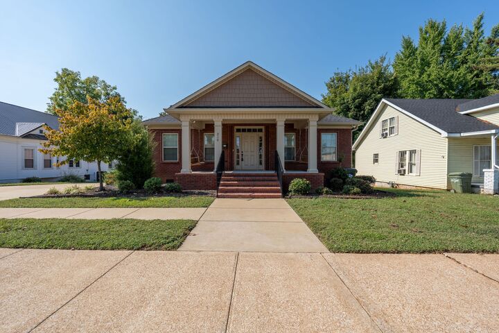 Property Photo: 219 Waterloo St TN 38464
