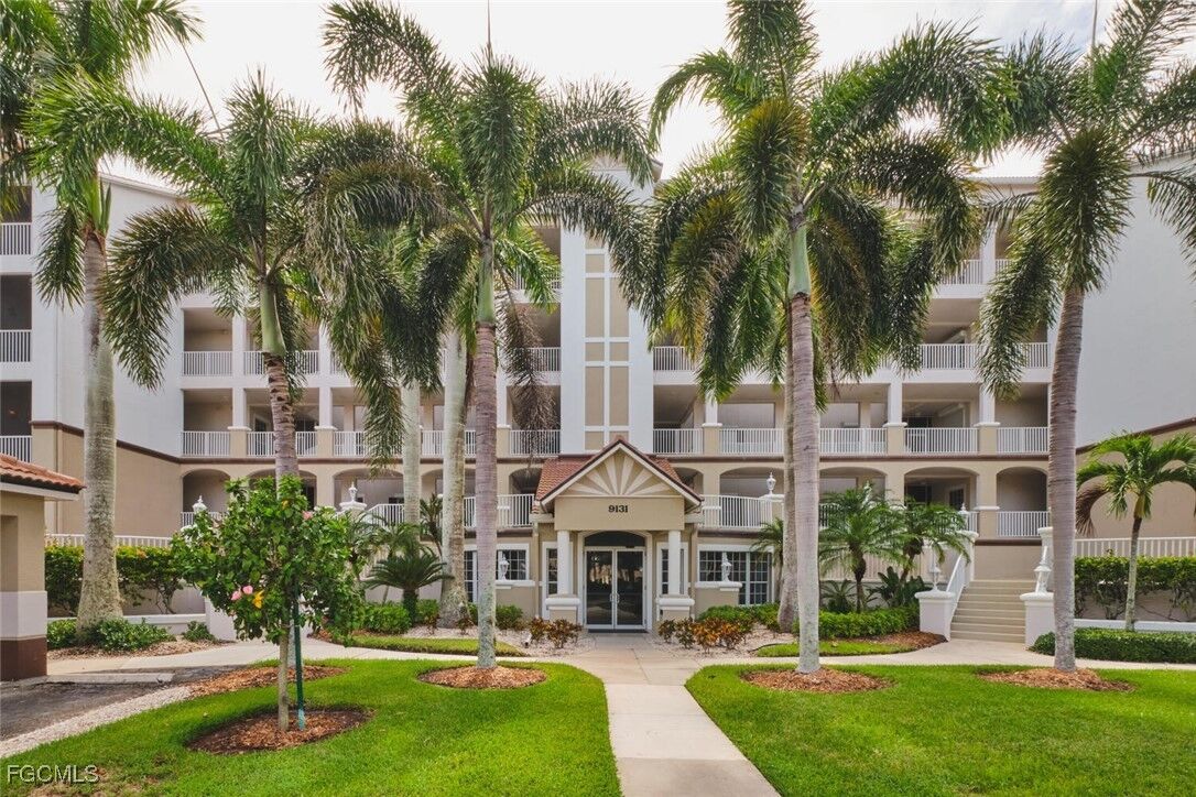 Property Photo: 9131 Southmont Cove 205 FL 33908