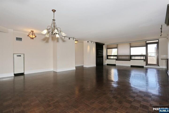 Property Photo:  800 Palisade Avenue 401  NJ 07024 