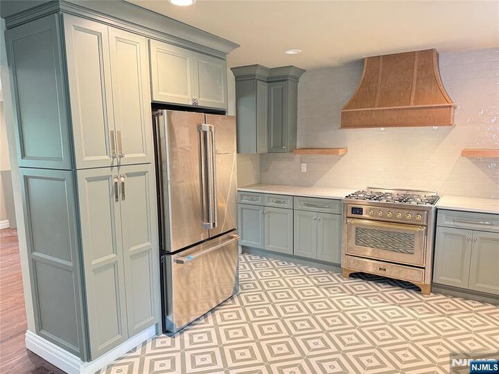 Property Photo:  14 Kennedy Terrace  NJ 07675 