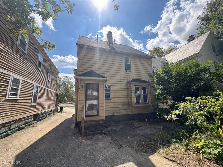 Property Photo:  9921 Hampden Avenue  OH 44108 
