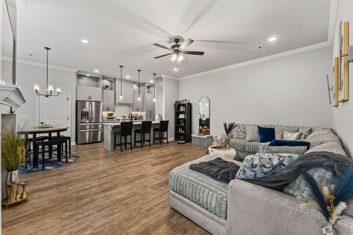 Property Photo:  2902 SW Arlington Boulevard  AR 72713 