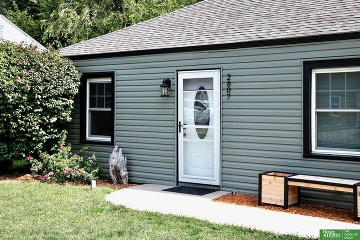 Property Photo:  2807 Calhoun Street  NE 68005 