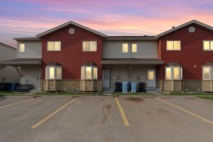 151B Dickins  Fort McMurray AB T9K 1R8 photo