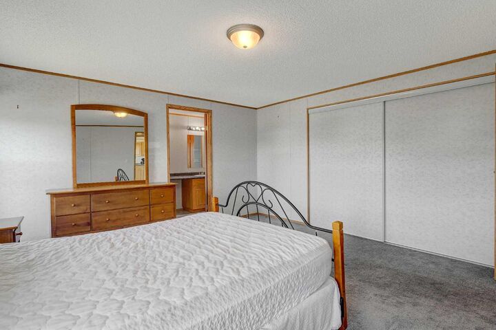 Property Photo:  9521 111 Avenue  AB T8X 5C1 