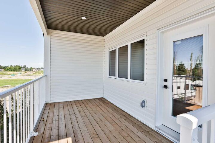 Property Photo: 425 Meadowlark Way AB T0L 2B0