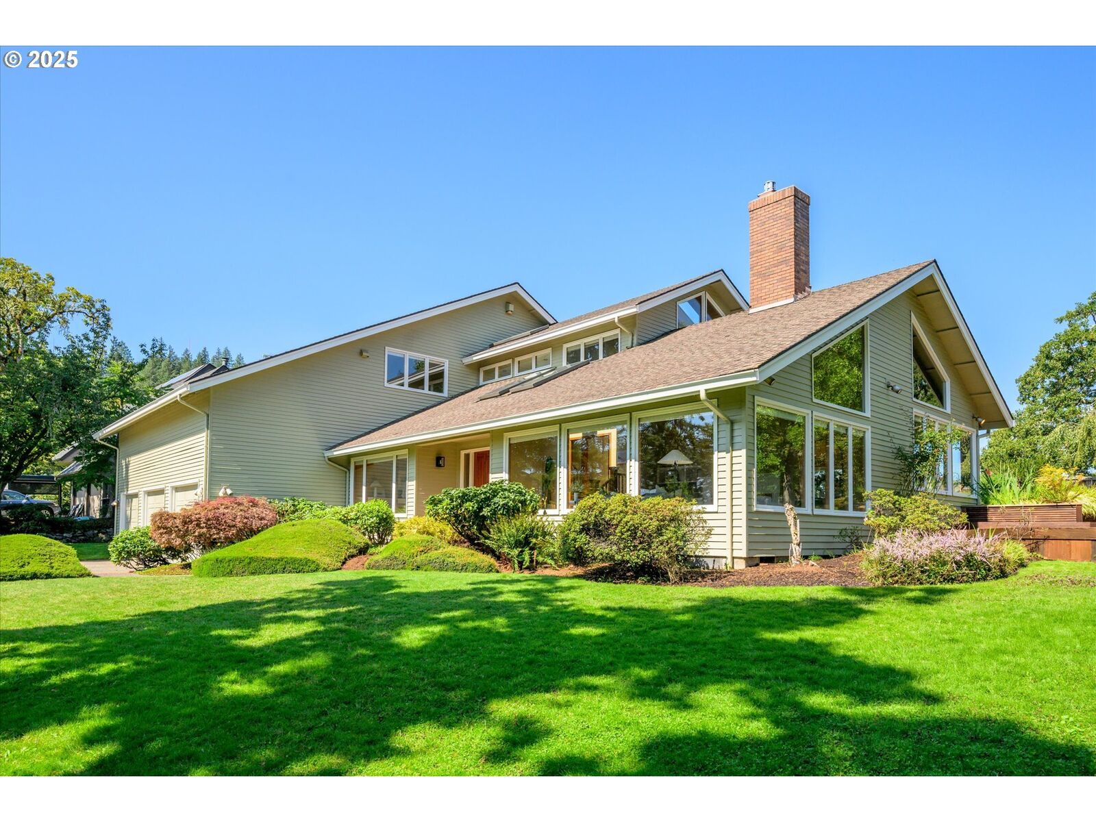 Property Photo:  5159 Solar Heights Dr  OR 97405 