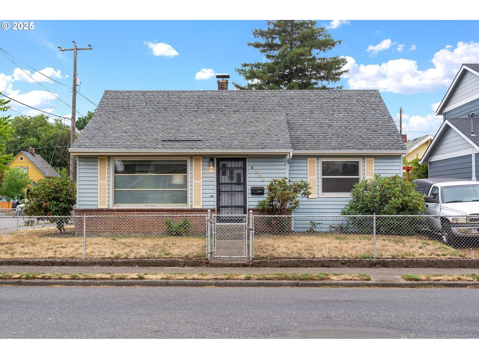 Property Photo: 5732 SE Holgate Blvd OR 97206