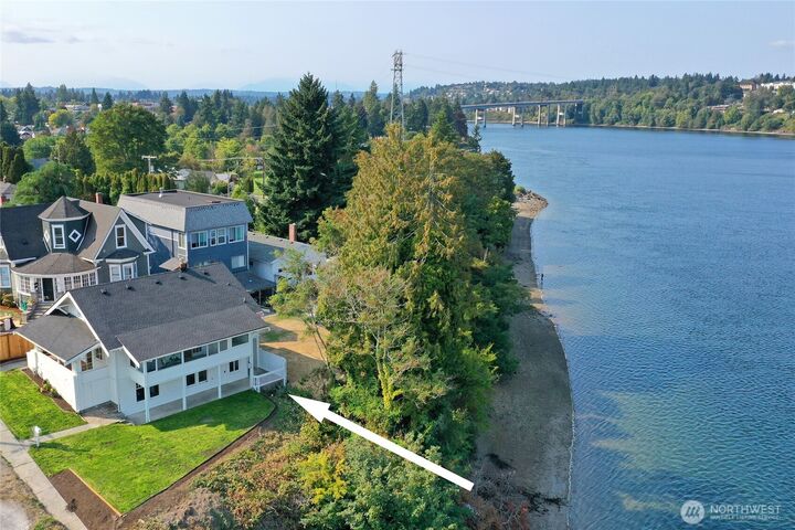 Property Photo:  110  11th Street Pl  WA 98337