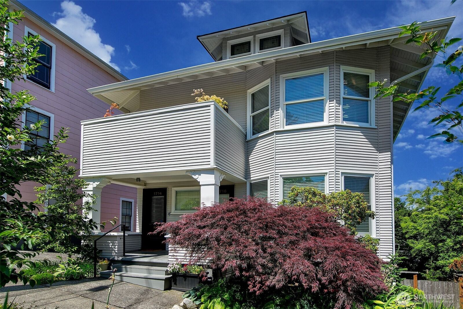 Property Photo: 1714 E Highland Drive 1714 WA 98112