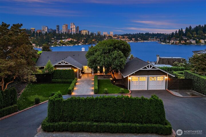 300  Overlake Drive E  Medina WA 98039 photo