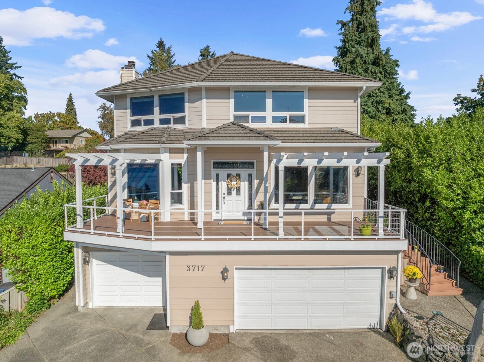 Property Photo:  3717  Olympic Boulevard  WA 98466 