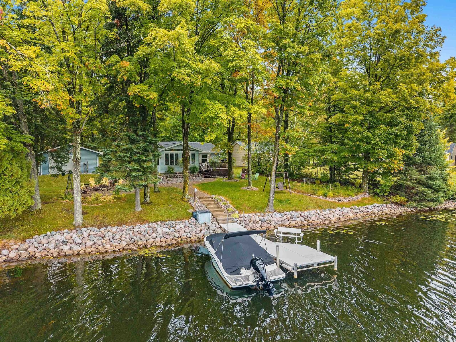Property Photo:  17580 Red Maple Lane  WI 54175 
