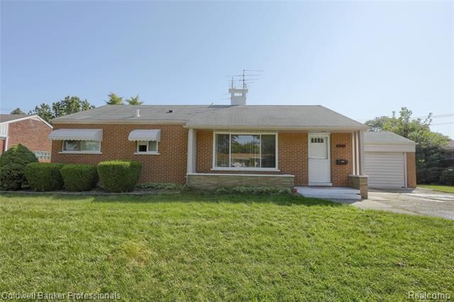 23080 Marine Avenue  Eastpointe MI 48021 photo