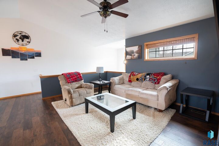 Property Photo:  1313 N Hazel Pl  SD 57107 