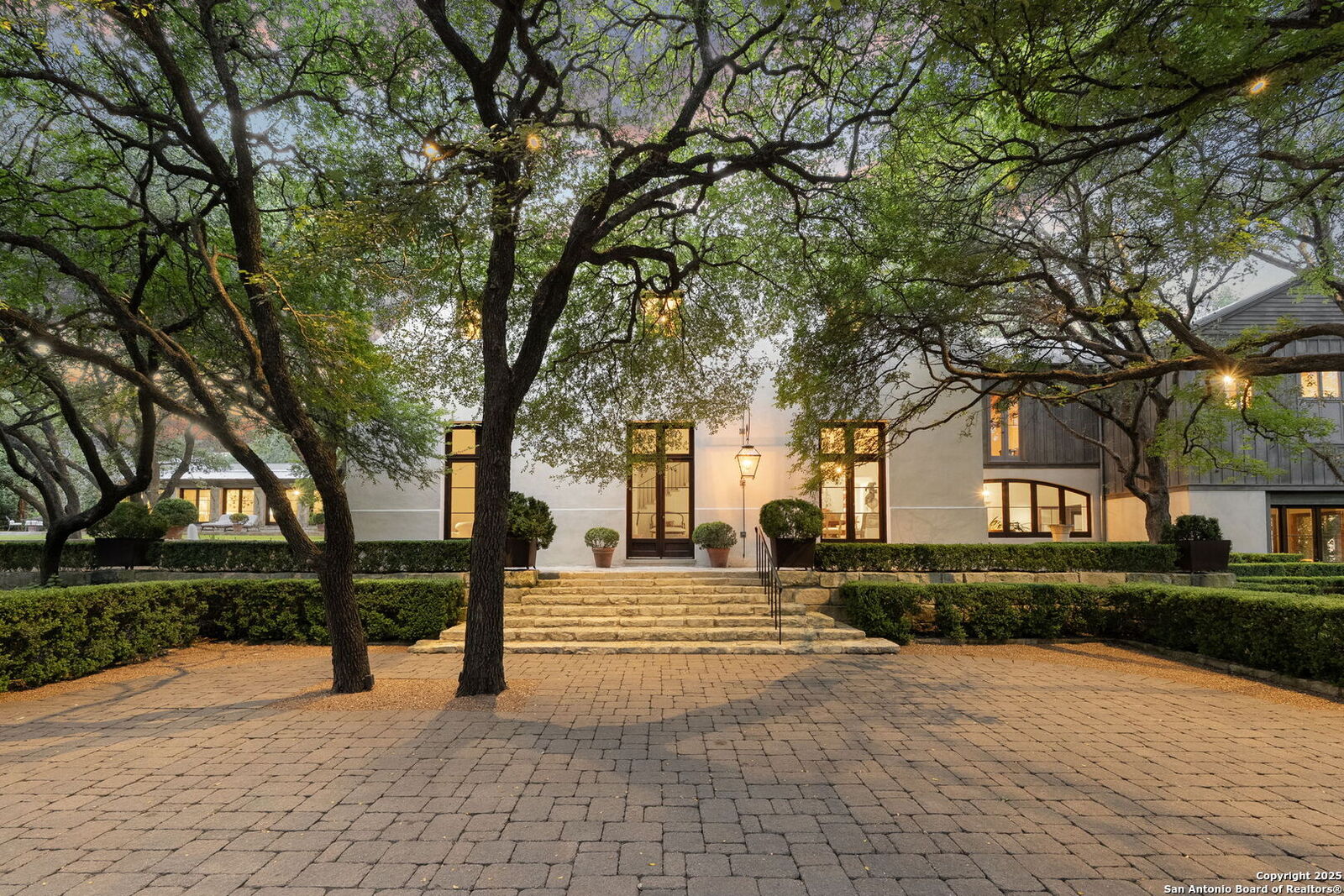 Property Photo: 317 Limestone Creek TX 78232